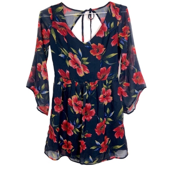 Hollister Dresses & Skirts - Hollister Open Back Floral Bell Sleeve Dress Size M